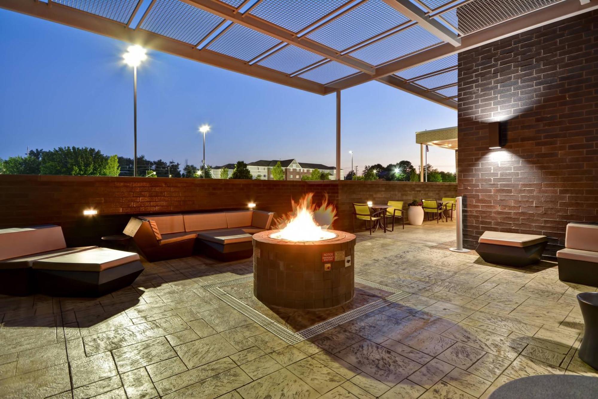 Springhill Suites By Marriott Cincinnati Blue Ash Kültér fotó
